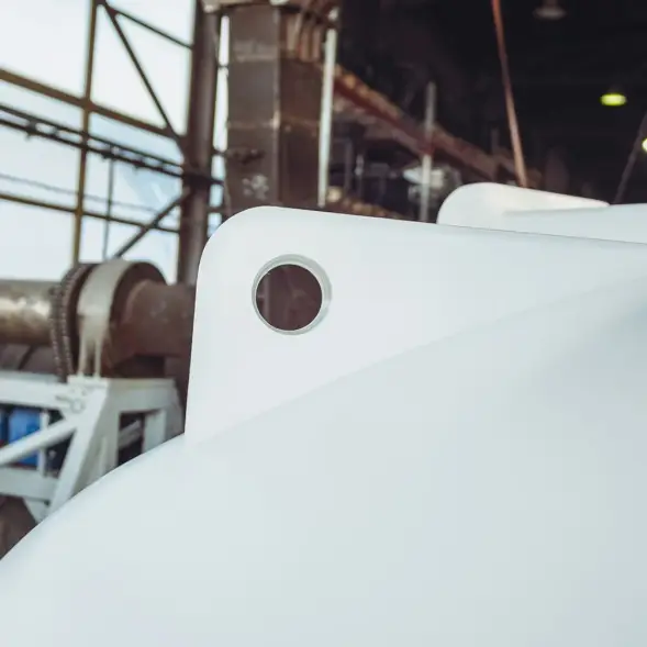 Емкость ЦКТ 5000 л с патрубком 90мм с фланцем под плотность до 1,2 г/см3 белая в обрешетке