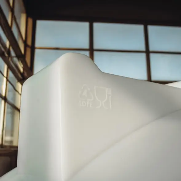 Емкость ЦКТ 3000 л с патрубком 110мм с фланцем под плотность до 1,5 г/см3 белая в обрешетке