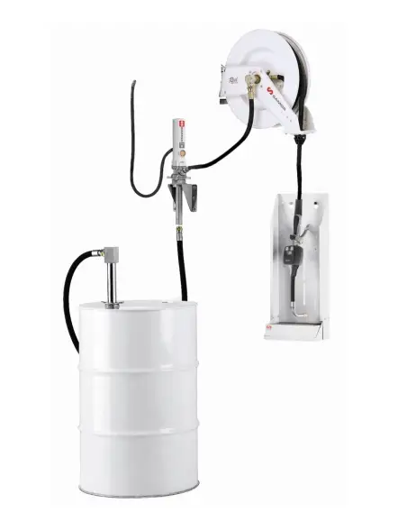 Настенный комплект для раздачи масла с насосом PM 2, катушкой, счетчиком и каплеул. для бочек 205 л