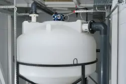 Емкость ЦКТ 3000 л с патрубком 90мм под плотность до 1,5 г/см³ белая