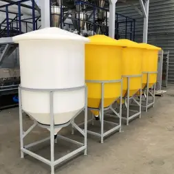 Бункер 1000 л в обрешетке