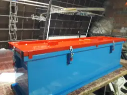 Горизонтальный герметичный специализированный контейнер для сбора, хранения, транспортировки отработанных ртутьсодержащих ламп: ЛБ 20, ЛБ 40, ДРЛ, ГСК 1550, 1250х600х400 мм (3 секции)