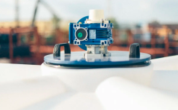 Емкость ФМ 500 белая в обрешетке N с лопастной мешалкой