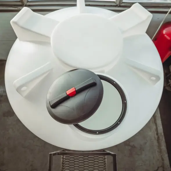 Емкость ЦКТ 5000 л с патрубком 90мм под плотность до 1,5 г/см³ белая