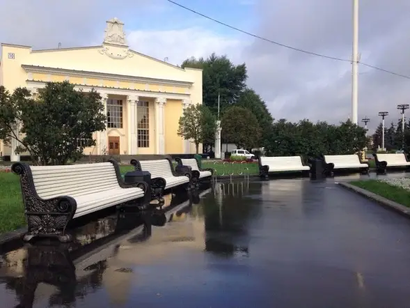 Скамейка чугунная «ВДНХ» 4,3 м